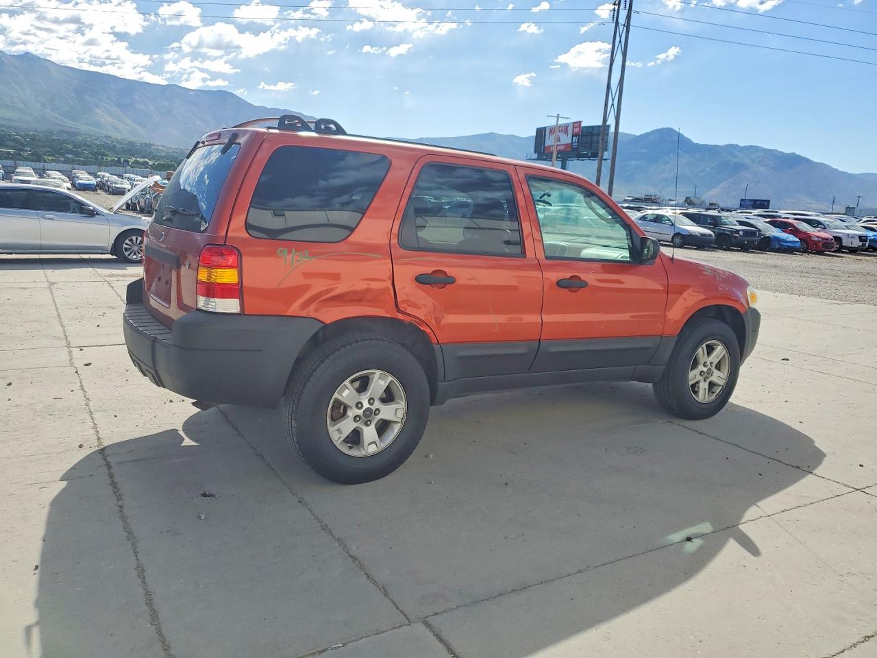 2006 FORD ESCAPE XLT photo 5