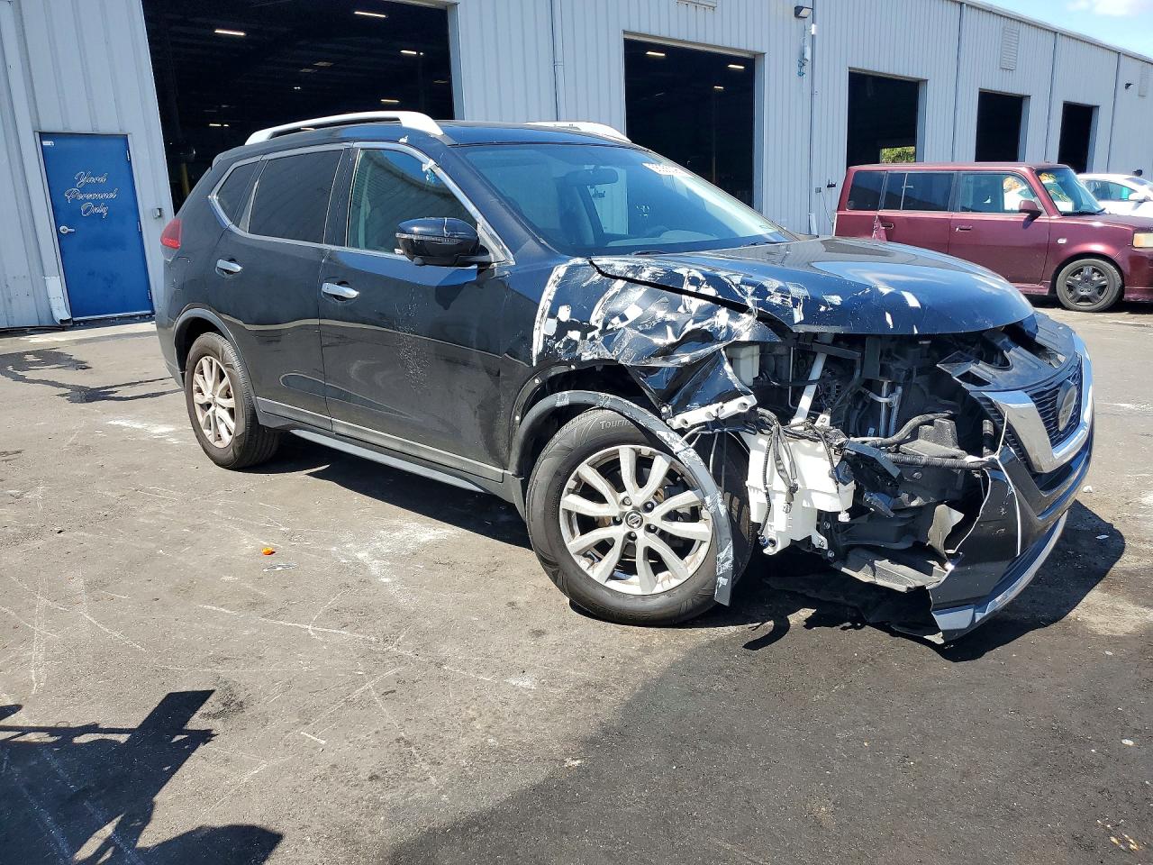 2018 NISSAN ROGUE SV photo 7