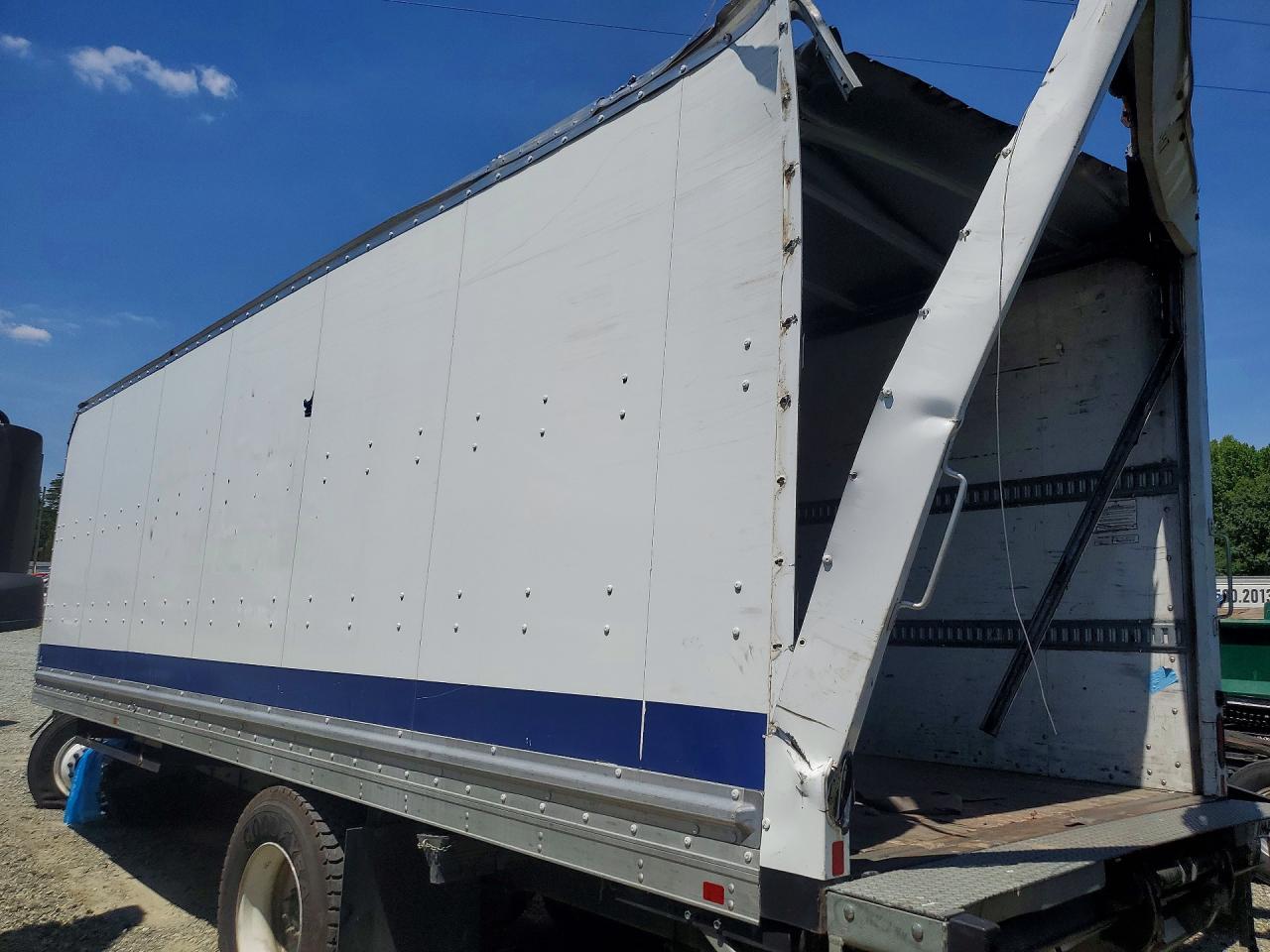2020 FREIGHTLINER BUSINESS CLASS M2 BOX TRUCK photo 2