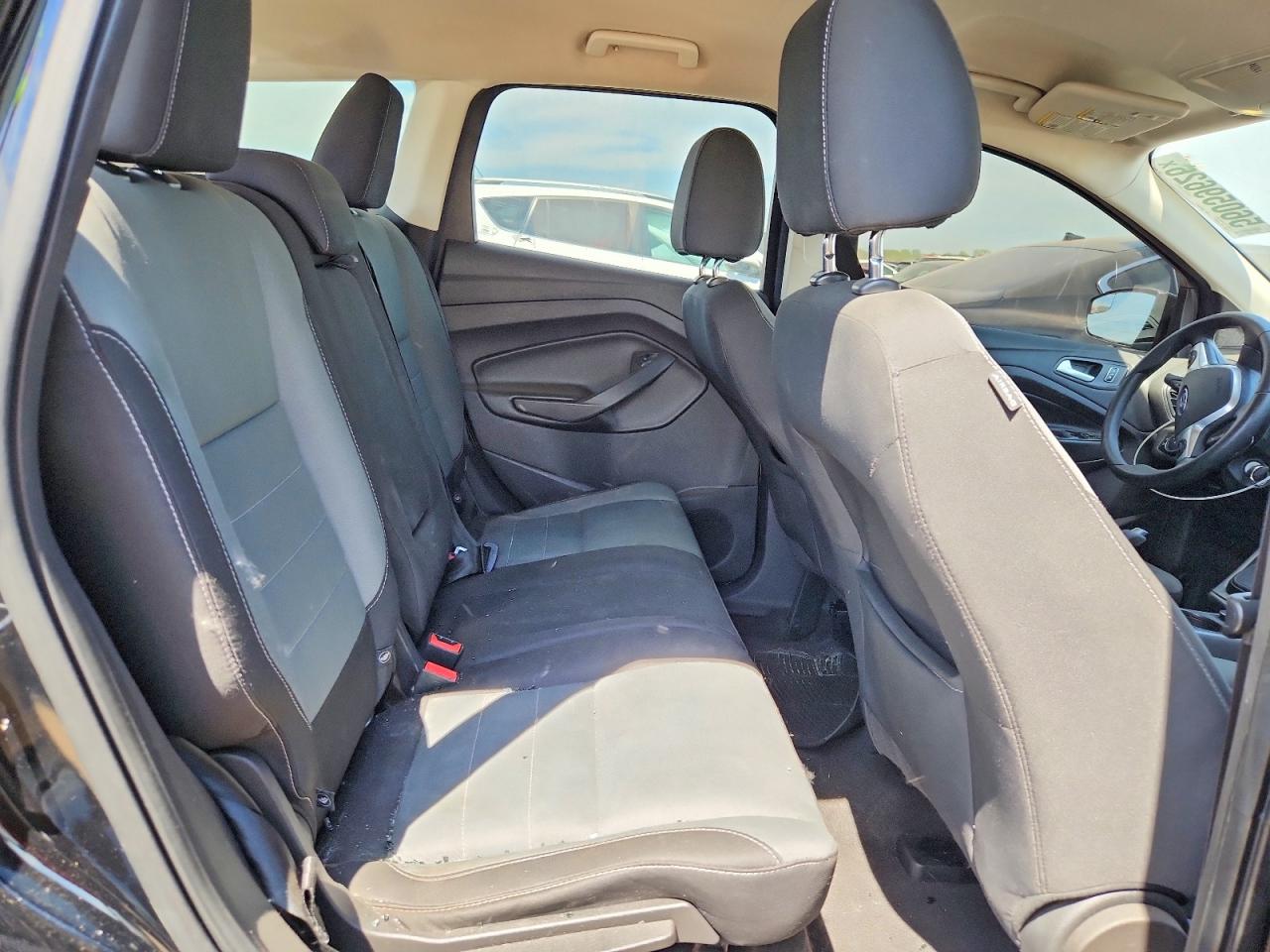 2016 FORD ESCAPE SE photo 19