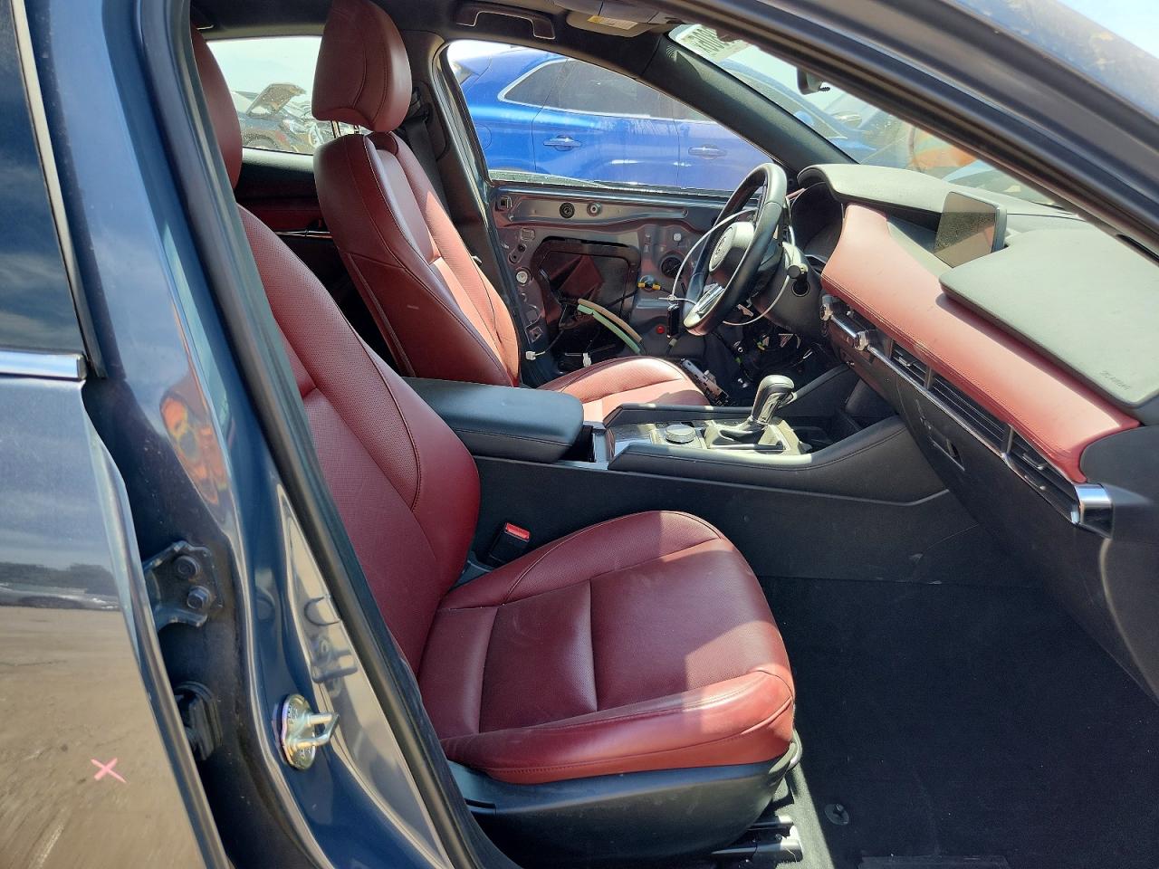 2019 MAZDA 3 PREMIUM photo 13