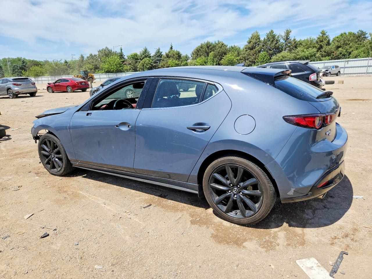 2019 MAZDA 3 PREMIUM photo 3