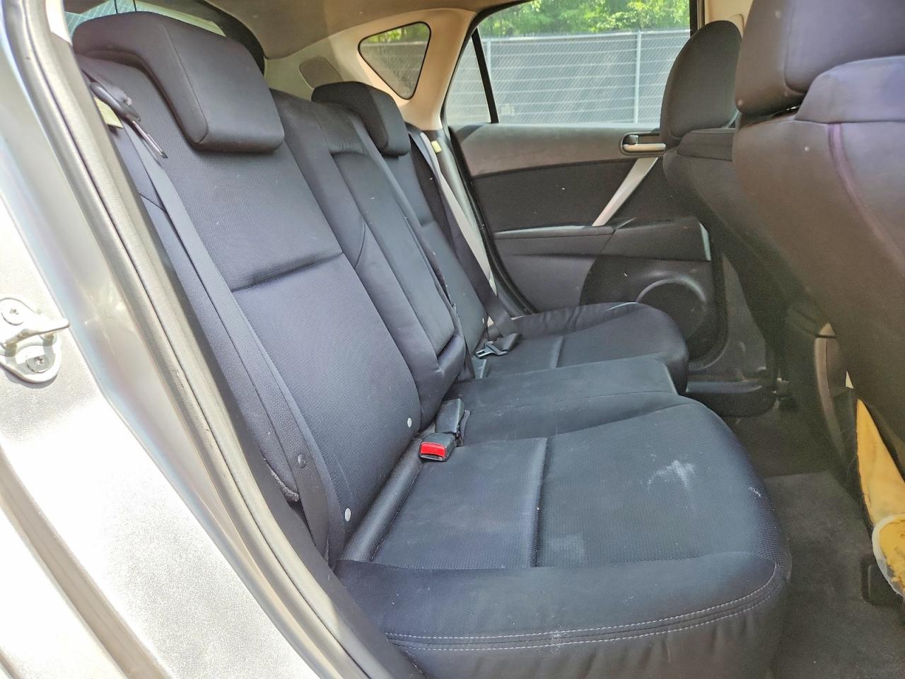 2010 MAZDA 3 S photo 19