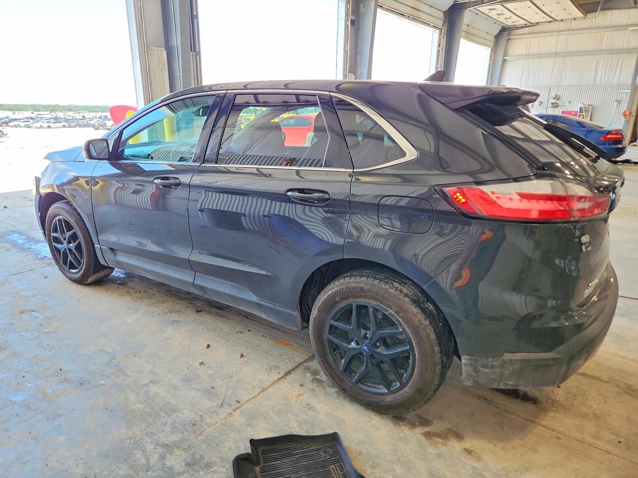 2021 FORD EDGE SEL photo 3