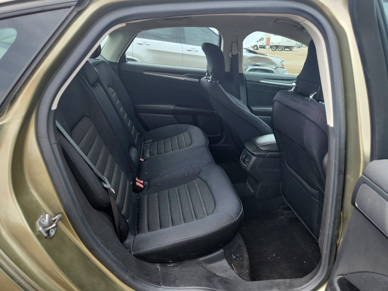 2013 FORD FUSION SE photo 19