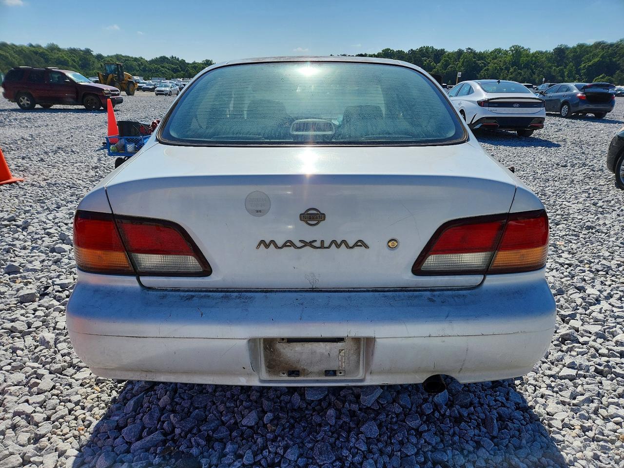 1997 NISSAN MAXIMA GXE photo 11