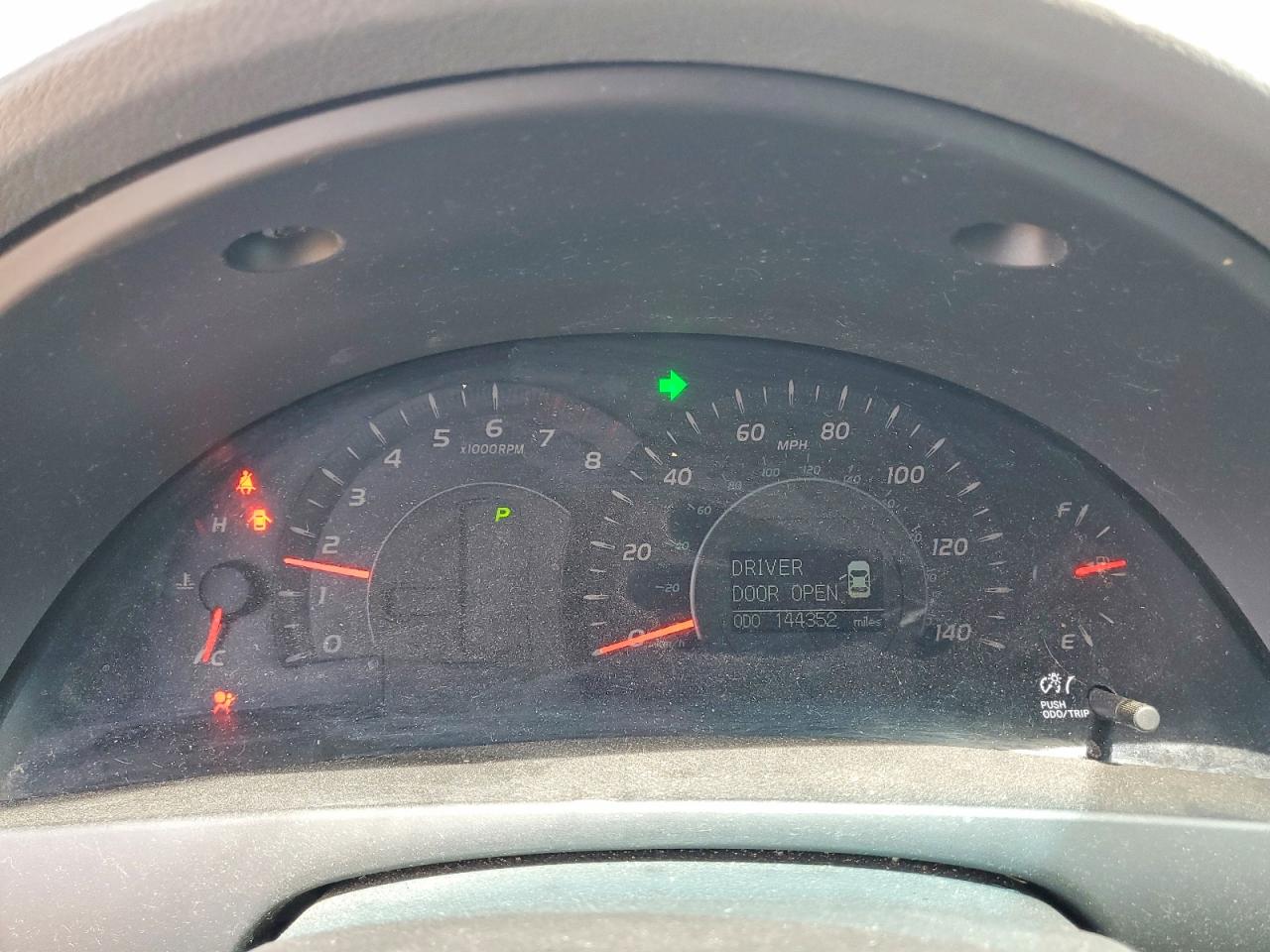 2009 TOYOTA CAMRY XLE photo 25