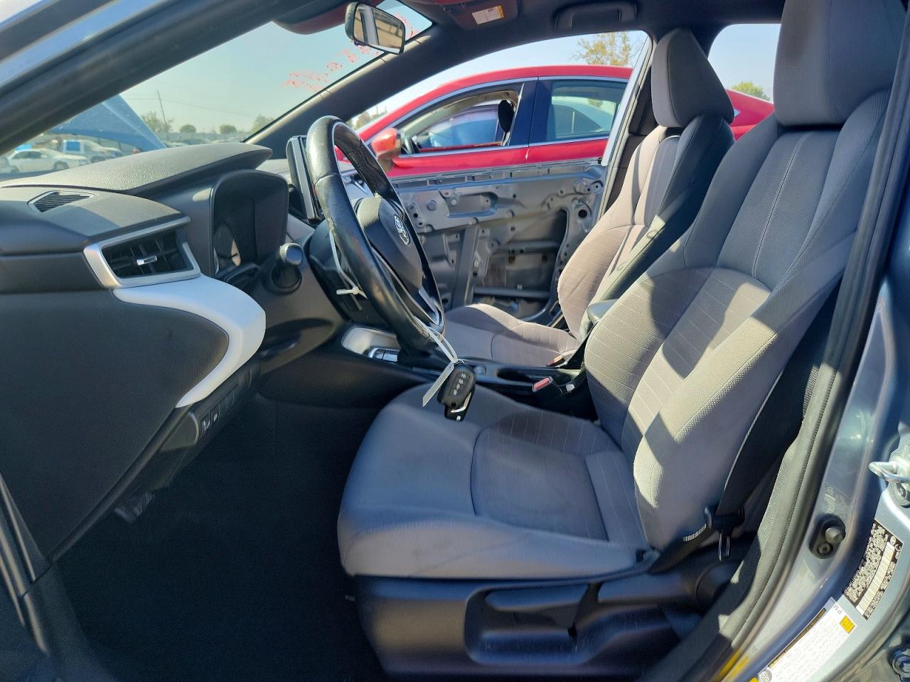 2020 TOYOTA COROLLA SE photo 13