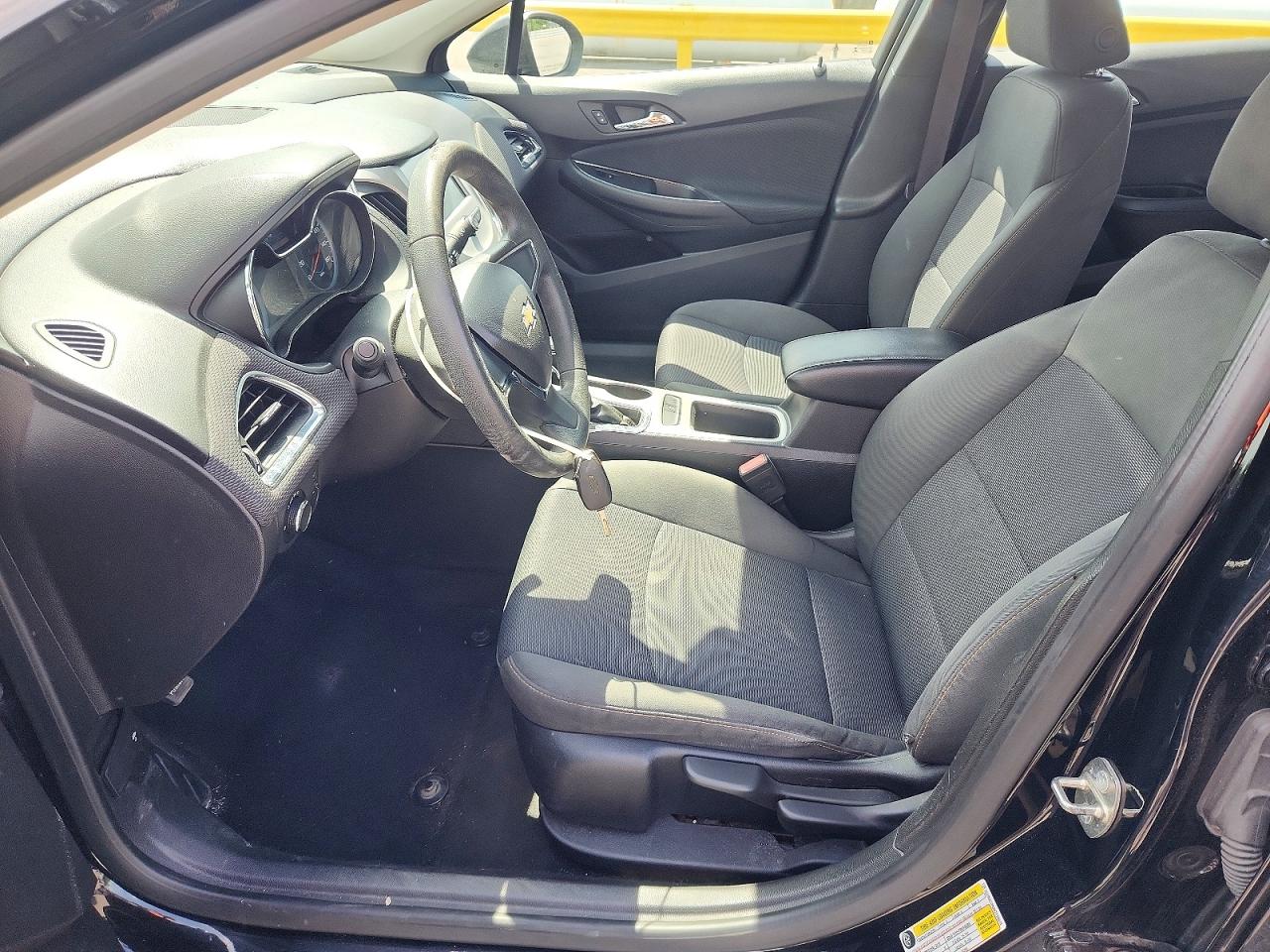 2017 CHEVROLET CRUZE LS photo 7