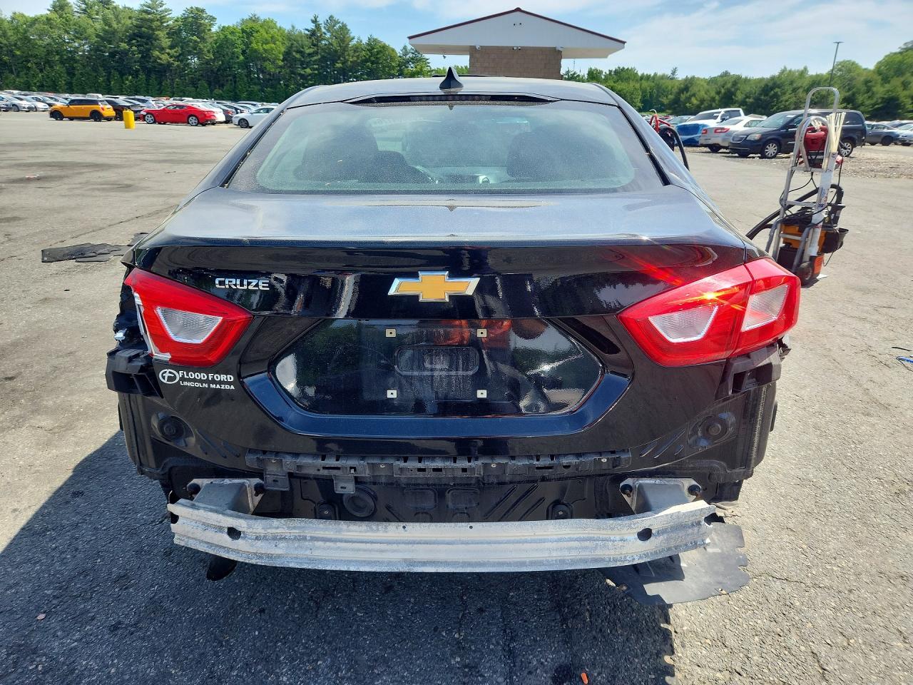2017 CHEVROLET CRUZE LS photo 6