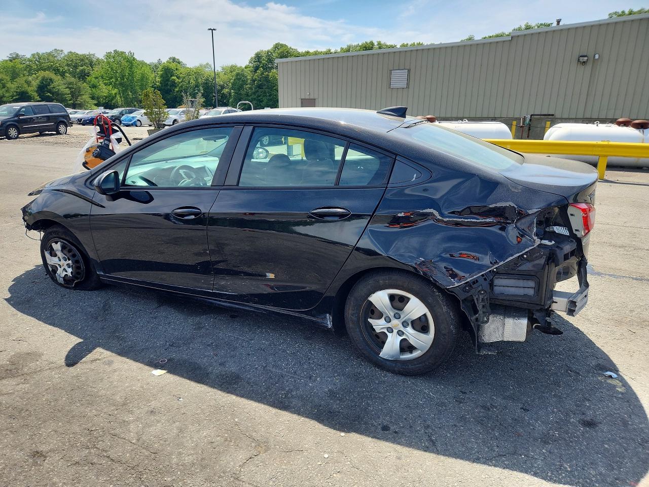 2017 CHEVROLET CRUZE LS photo 2