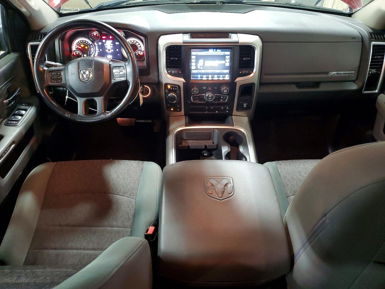2018 RAM 1500 SLT photo 15