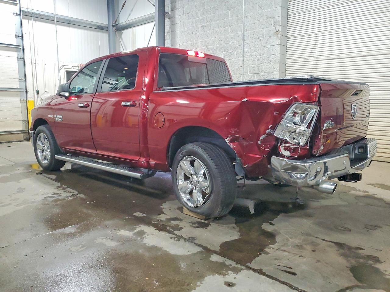 2018 RAM 1500 SLT photo 3