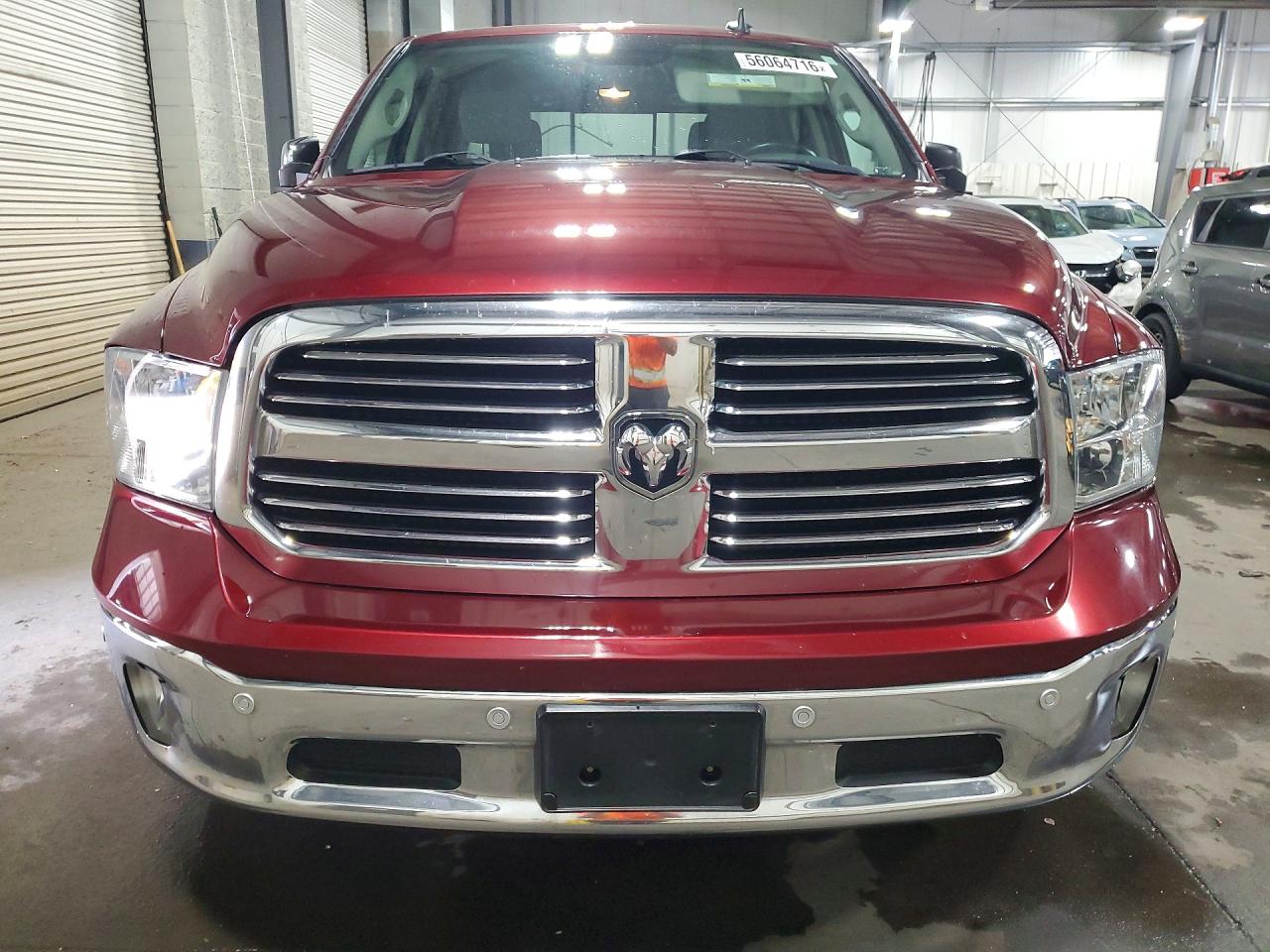 2018 RAM 1500 SLT photo 9