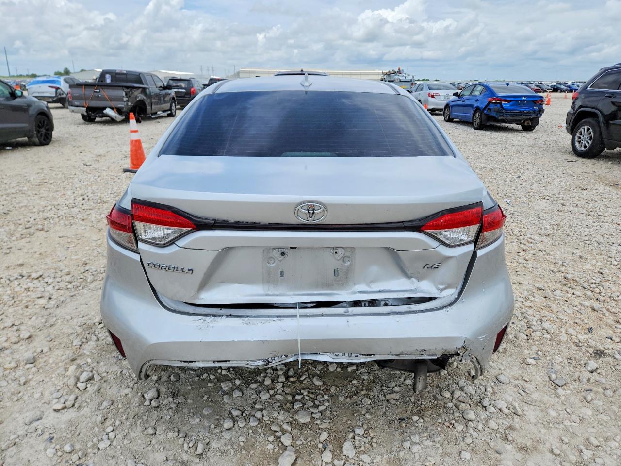 2021 TOYOTA COROLLA LE photo 11