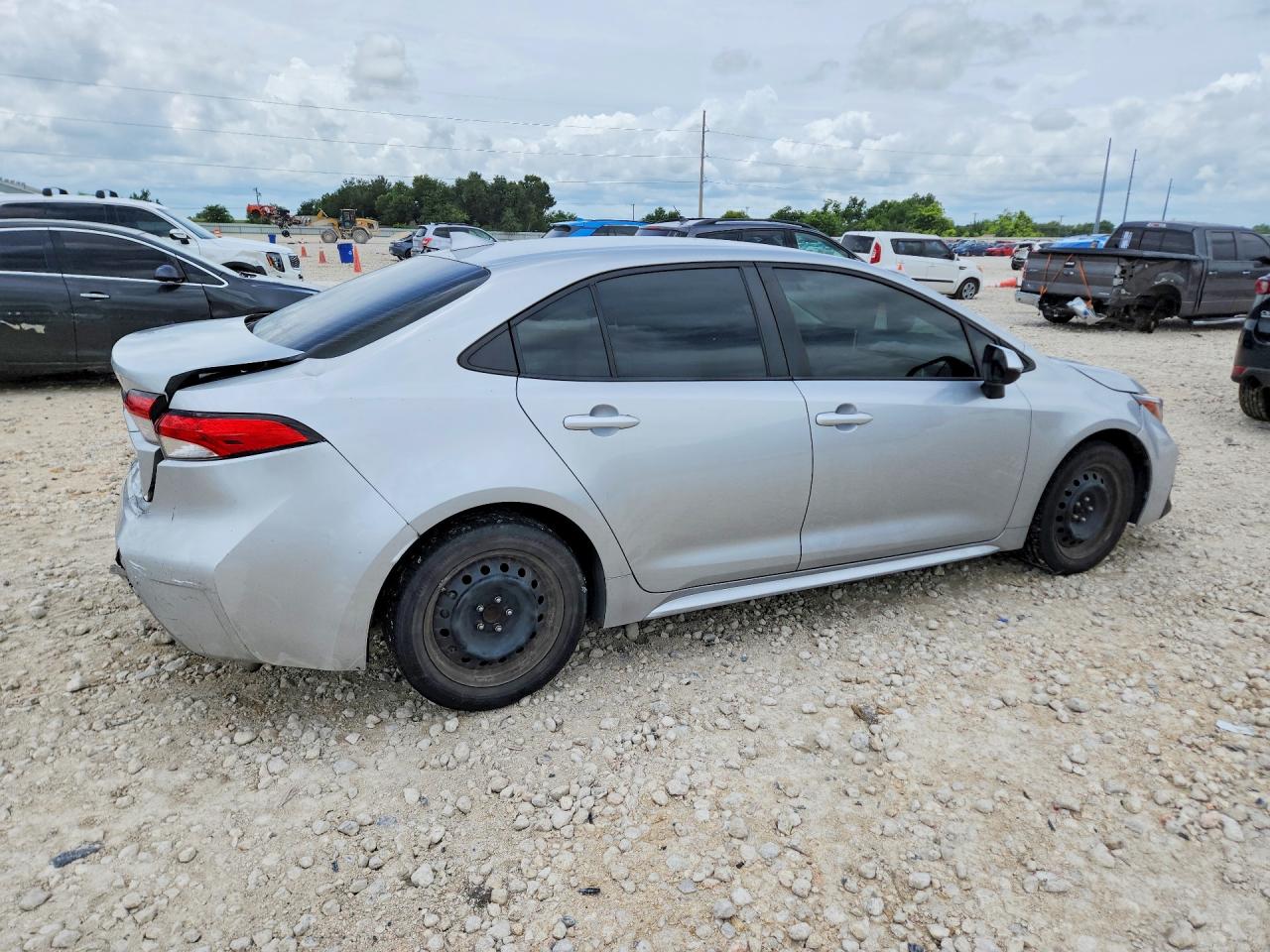 2021 TOYOTA COROLLA LE photo 5