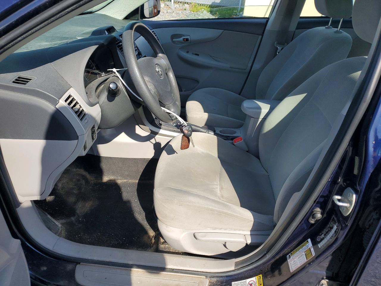 2012 TOYOTA COROLLA L photo 19
