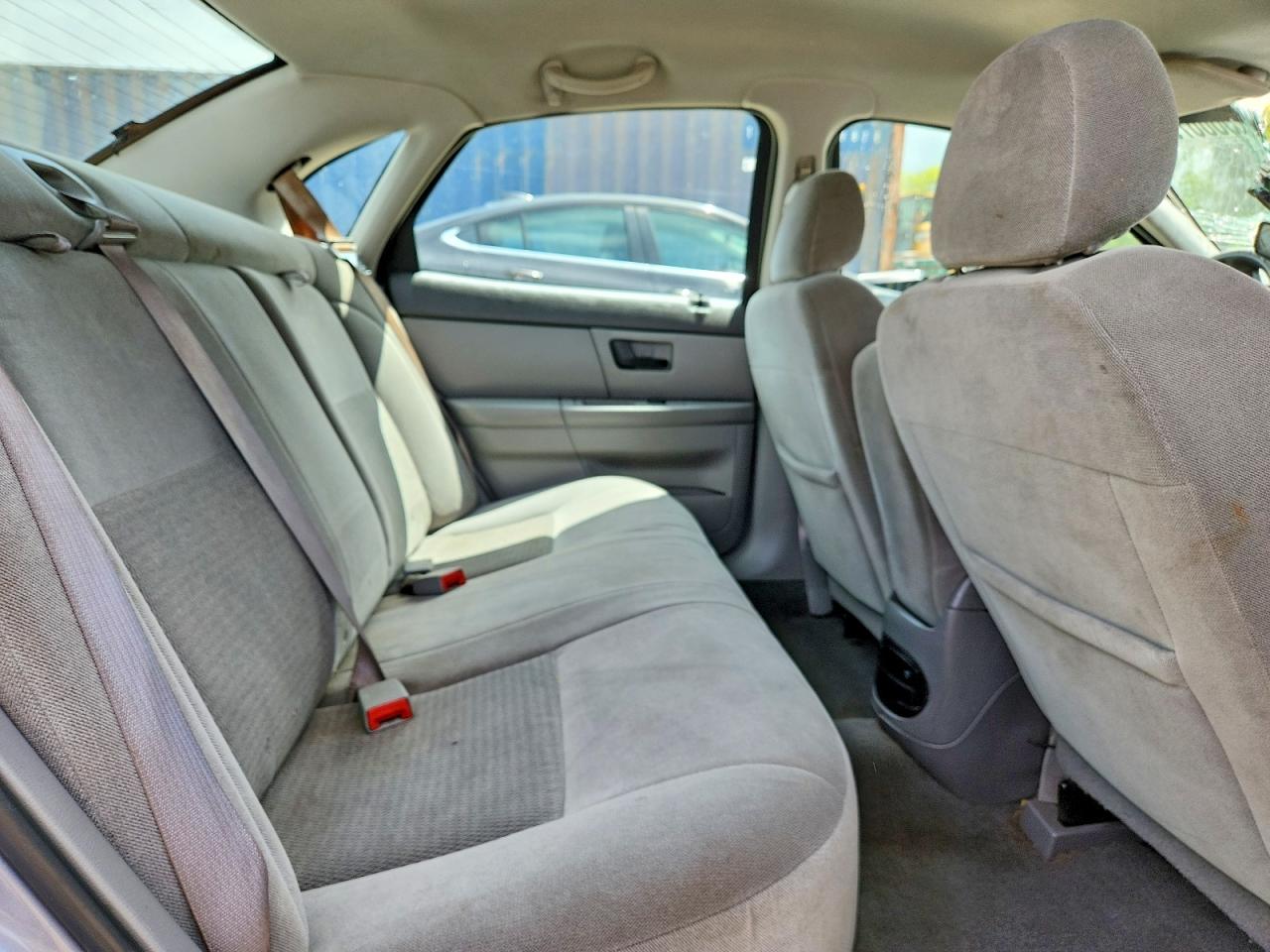 2006 FORD TAURUS SE photo 19