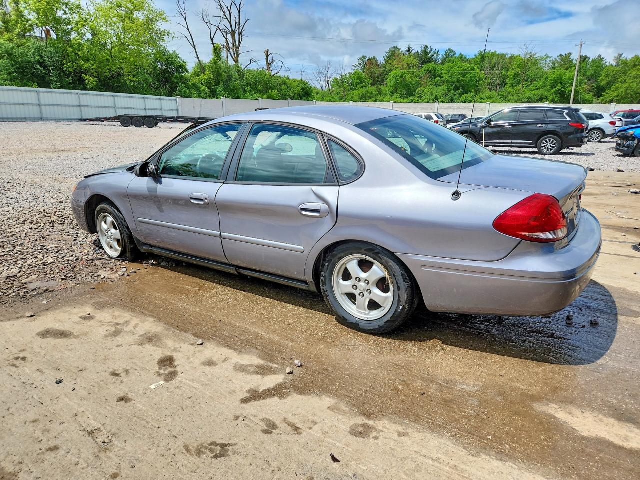 2006 FORD TAURUS SE photo 3