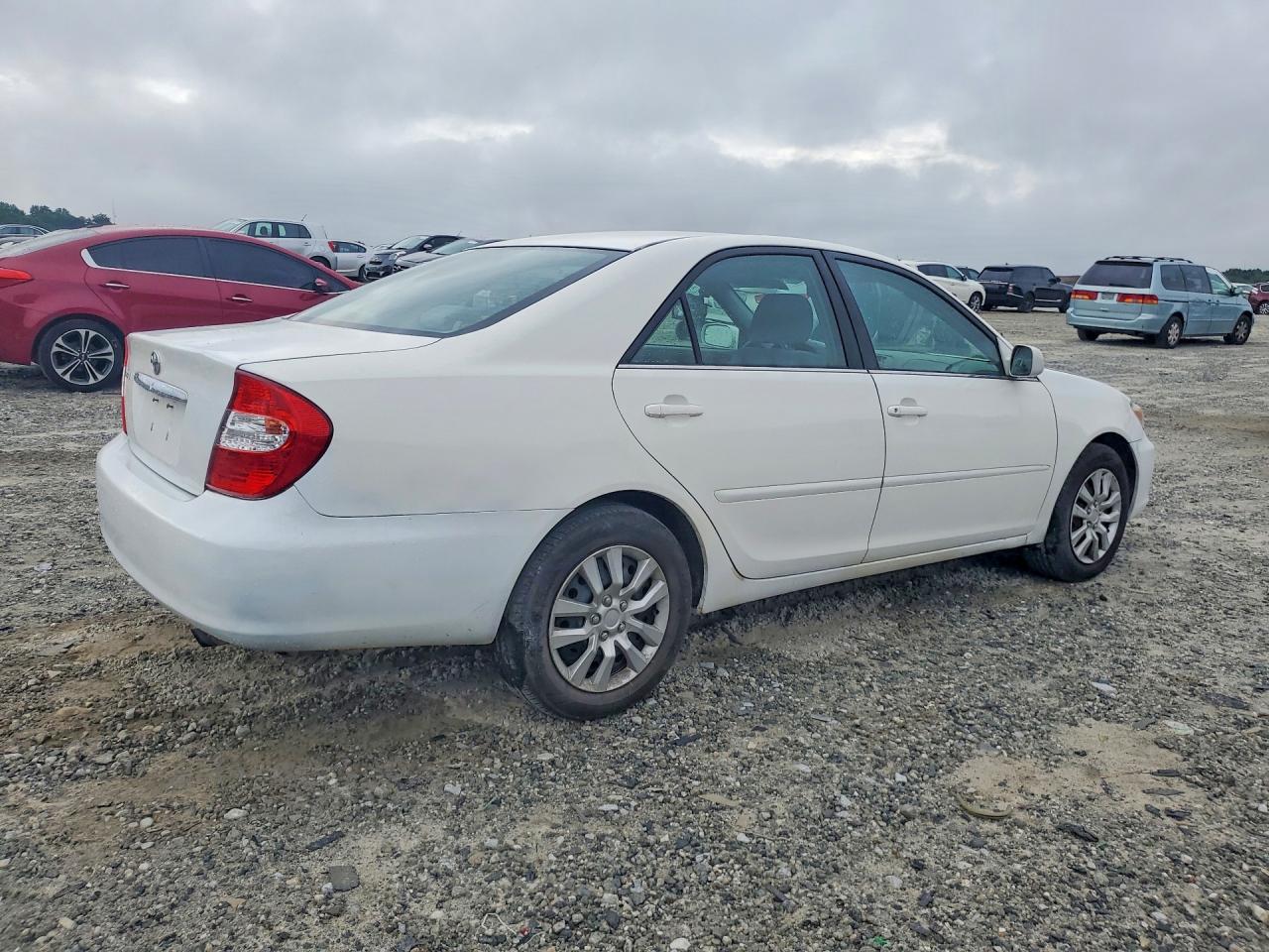 2002 TOYOTA CAMRY LE photo 5