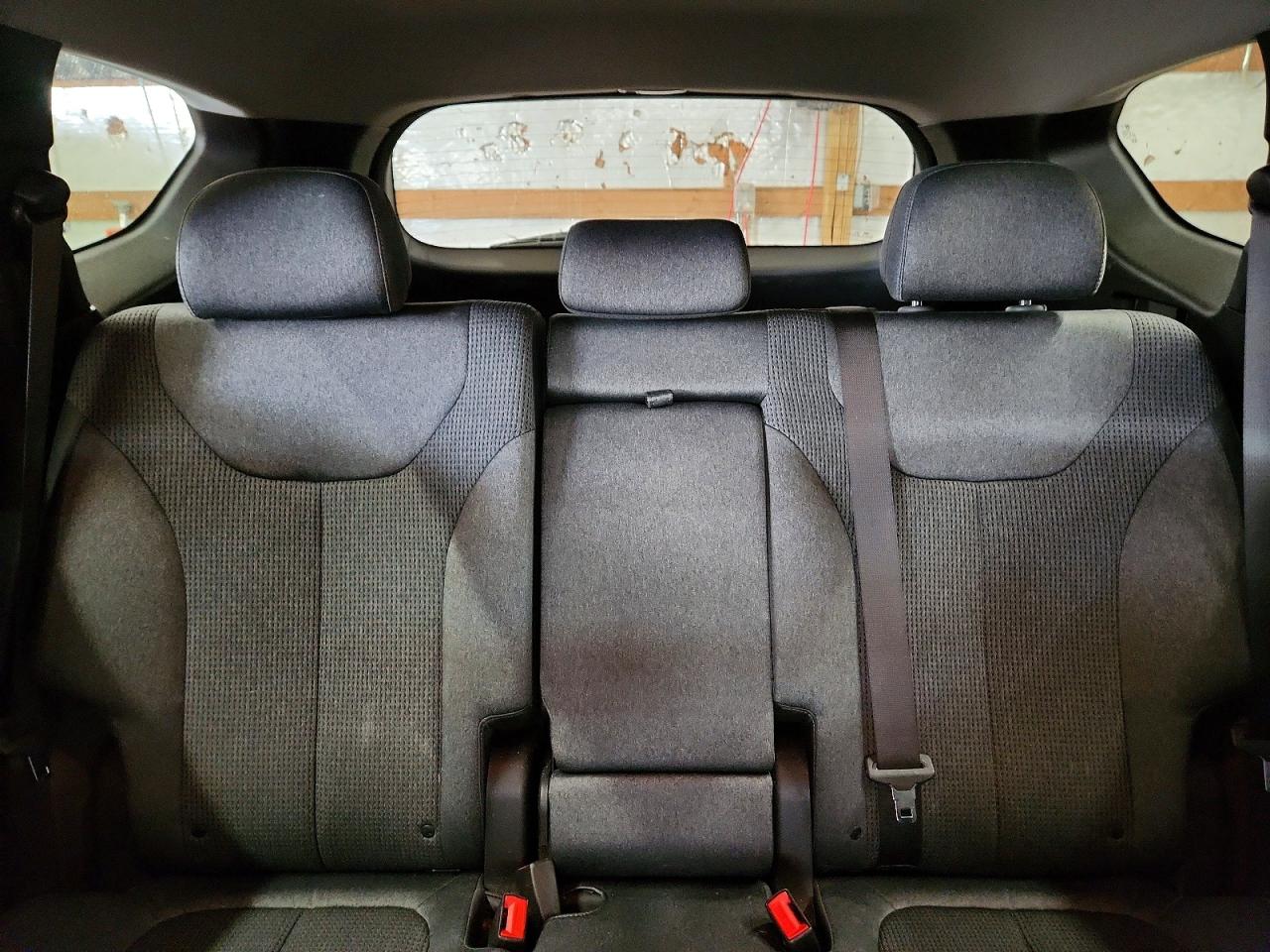 2019 HYUNDAI SANTA FE SEL 2.4L photo 19