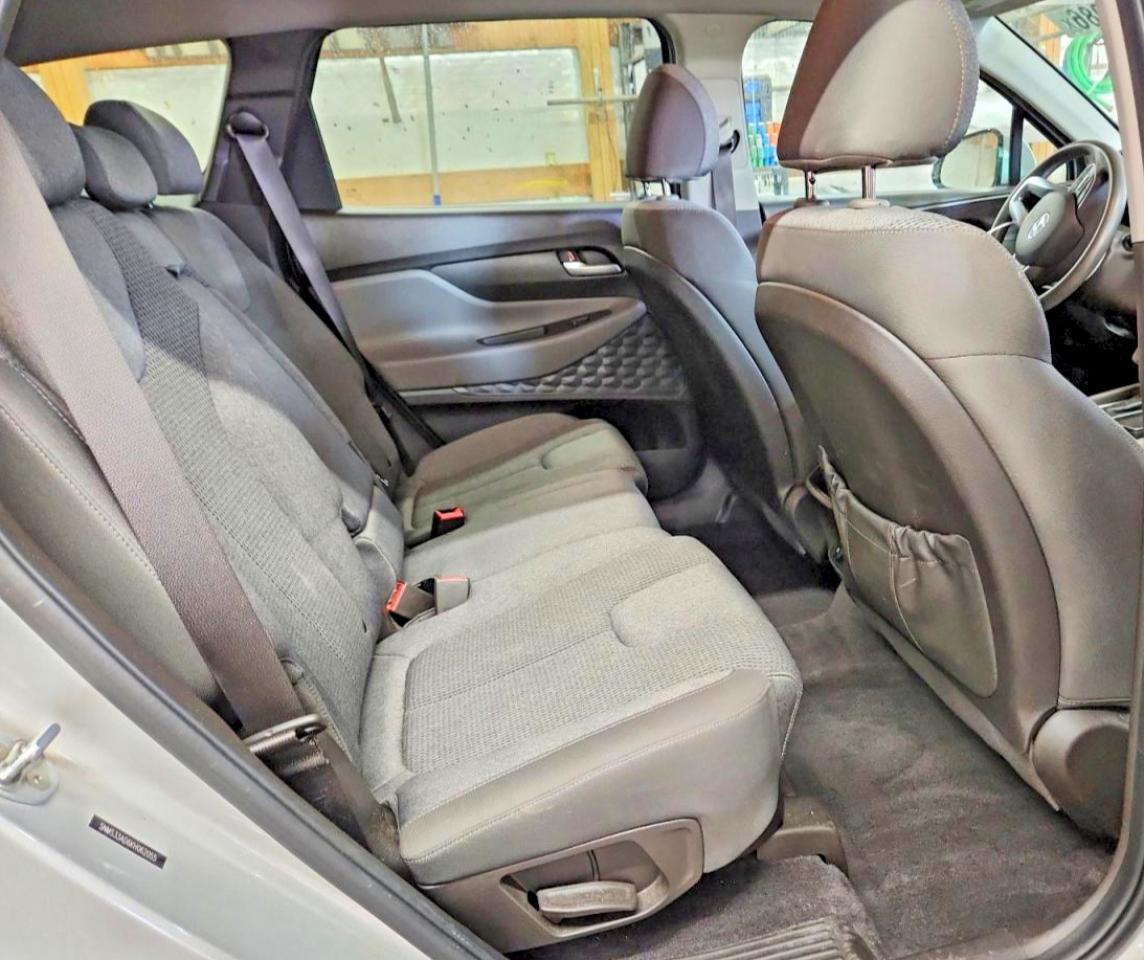 2019 HYUNDAI SANTA FE SEL 2.4L photo 21