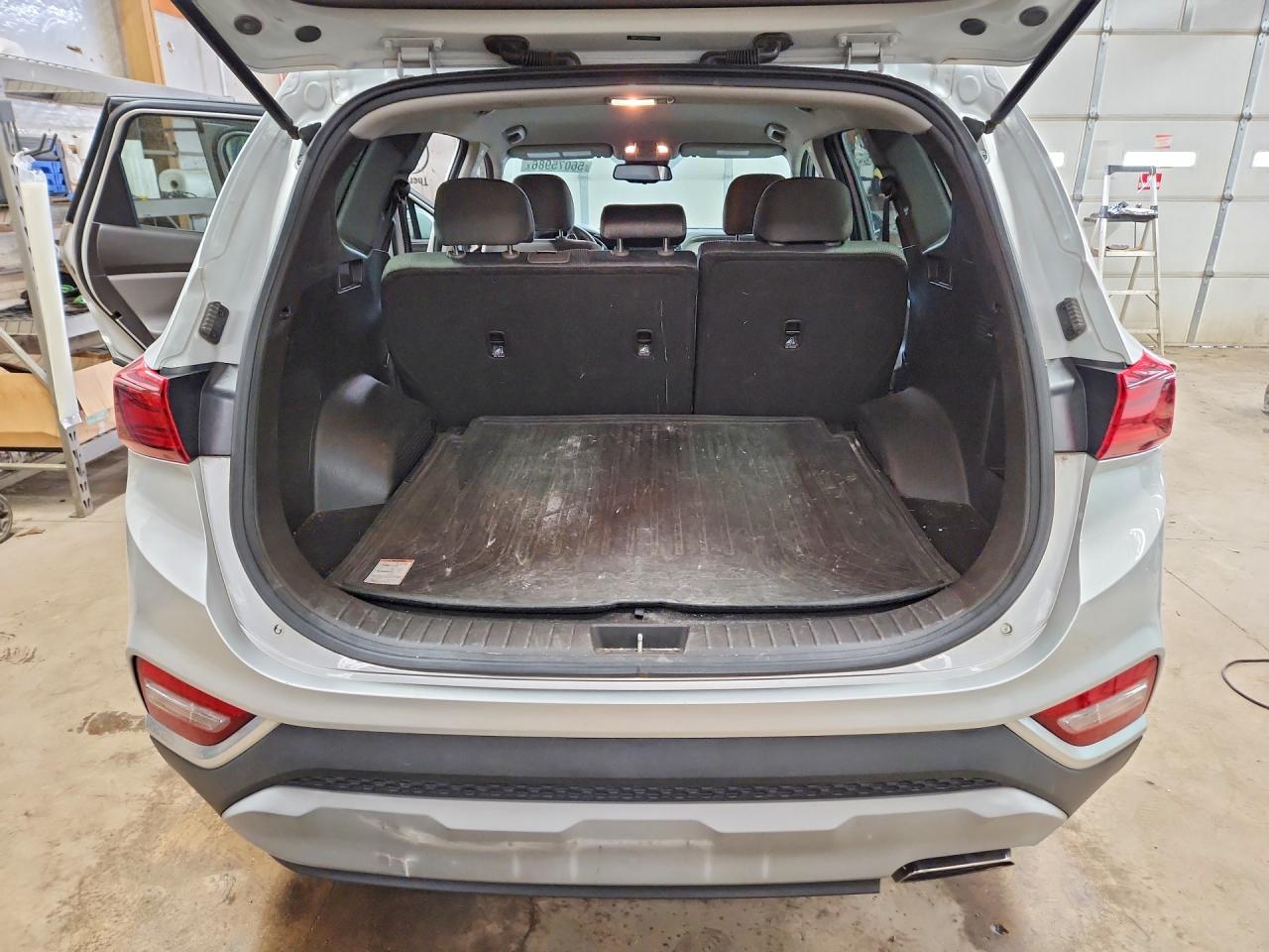 2019 HYUNDAI SANTA FE SEL 2.4L photo 11