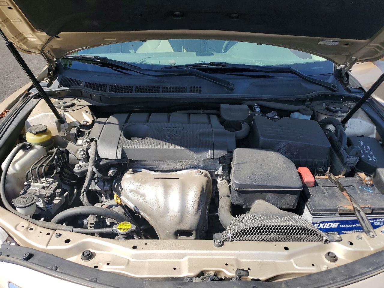2010 TOYOTA CAMRY LE photo 31