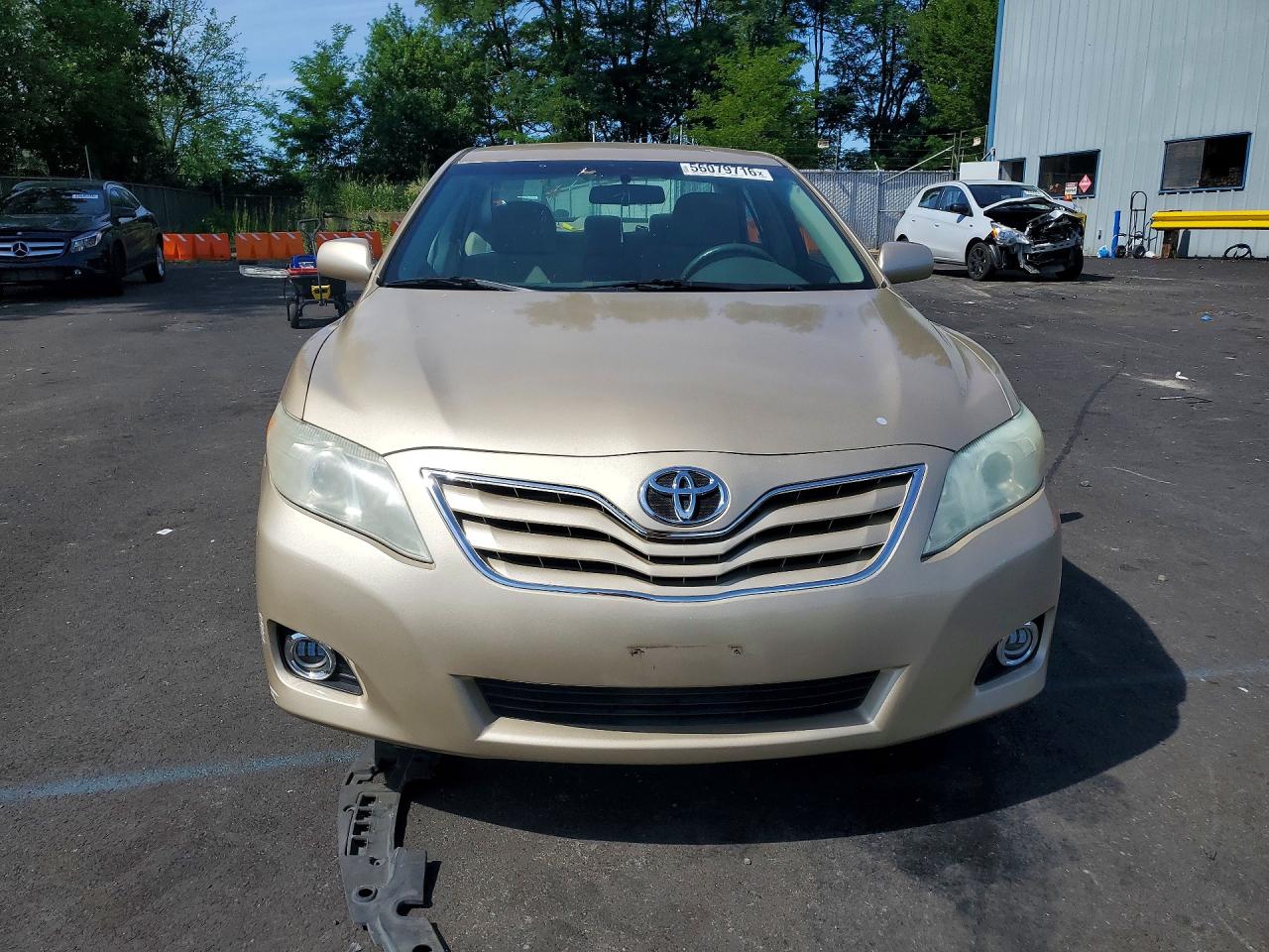 2010 TOYOTA CAMRY LE photo 13