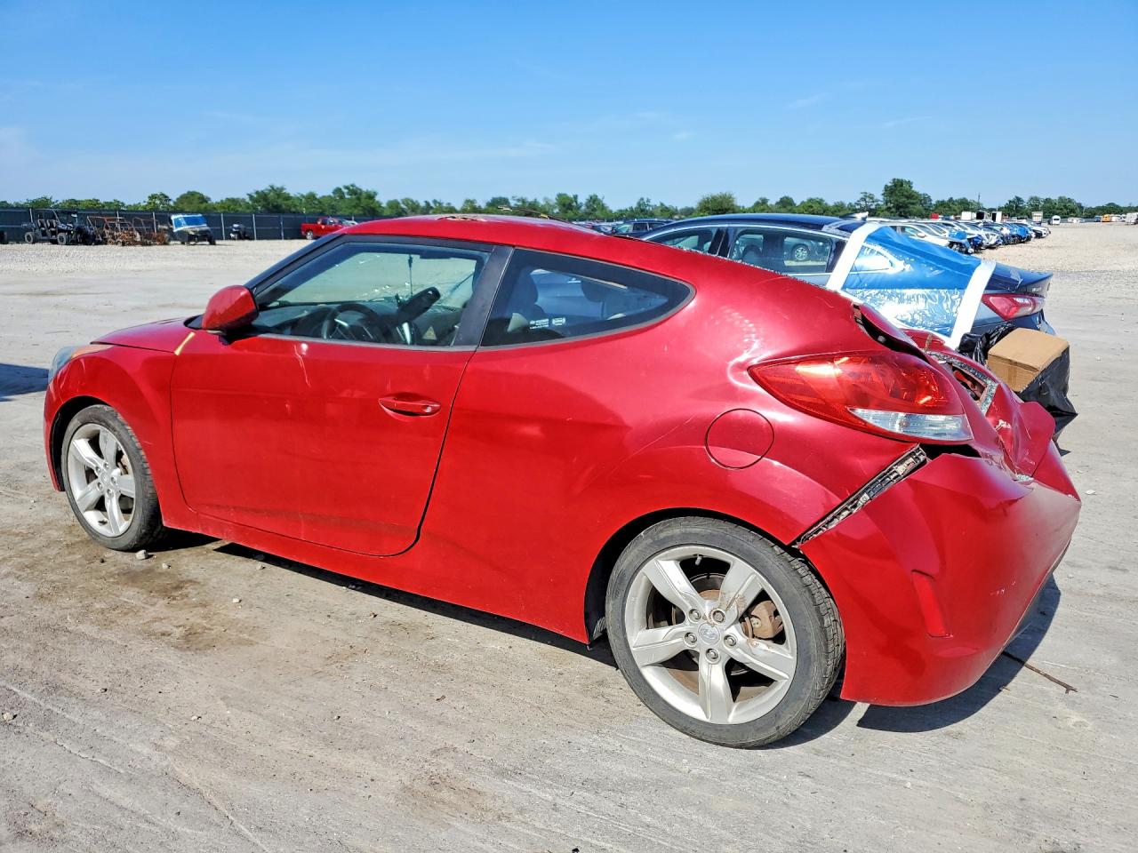 2012 HYUNDAI VELOSTER BASE photo 3