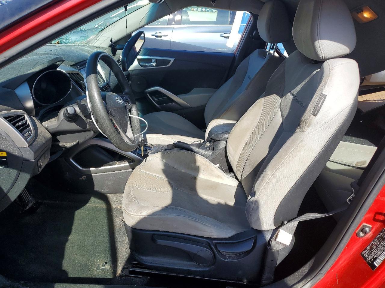 2012 HYUNDAI VELOSTER BASE photo 13