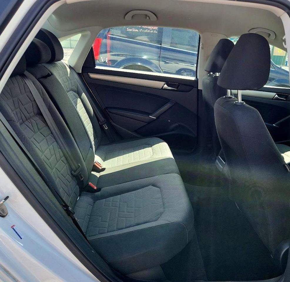 2021 VOLKSWAGEN PASSAT S photo 10