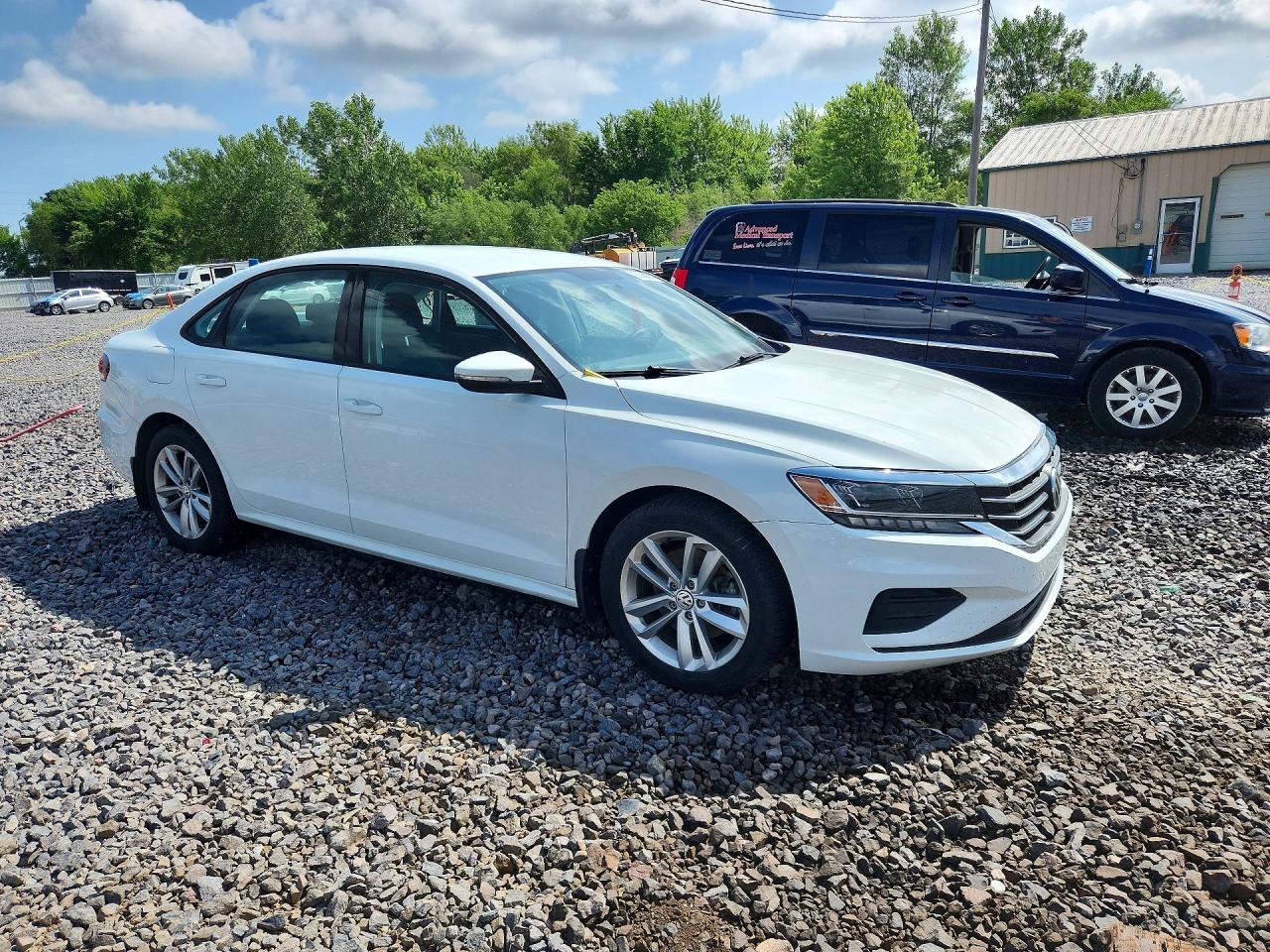 2021 VOLKSWAGEN PASSAT S photo 4