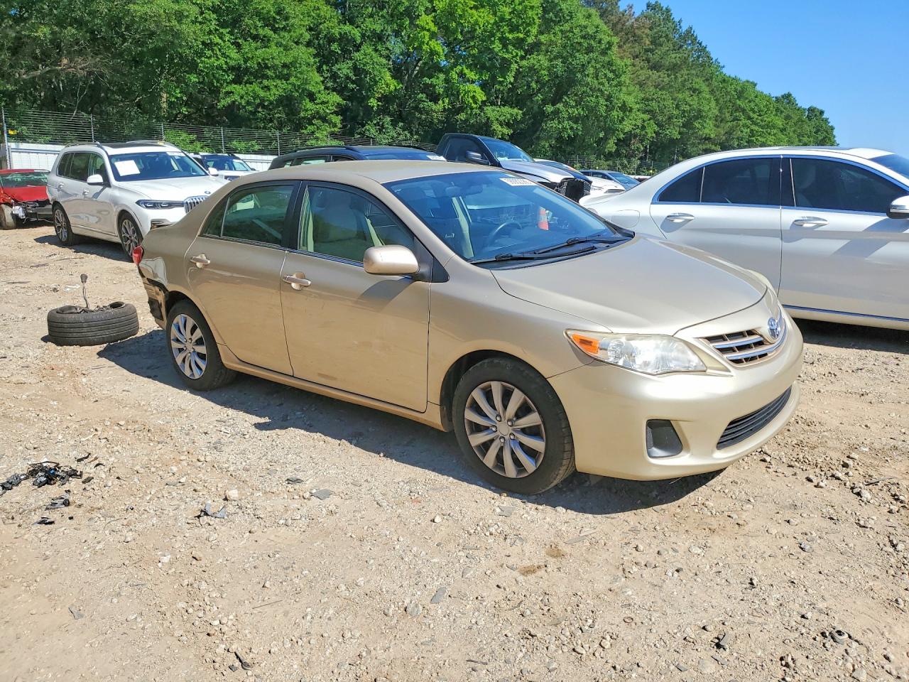 2013 TOYOTA COROLLA LE photo 4