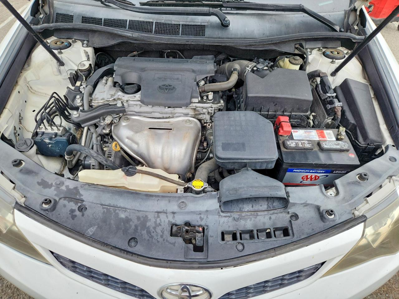 2014 TOYOTA CAMRY SE photo 11