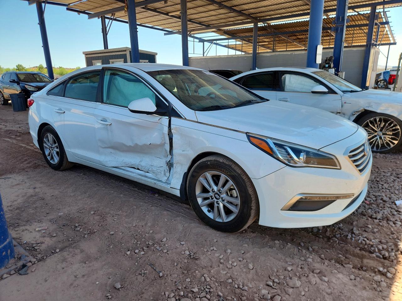 2015 HYUNDAI SONATA SE photo 7
