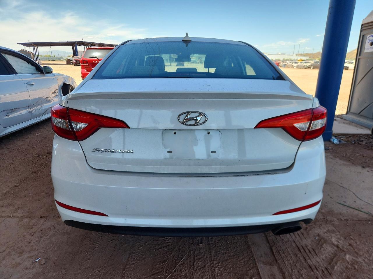 2015 HYUNDAI SONATA SE photo 11