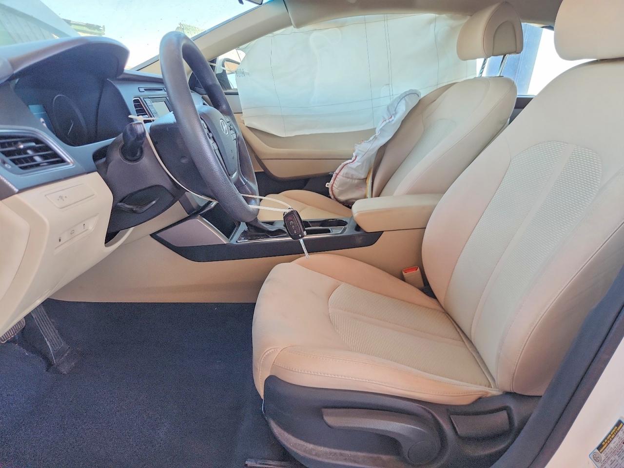 2015 HYUNDAI SONATA SE photo 13