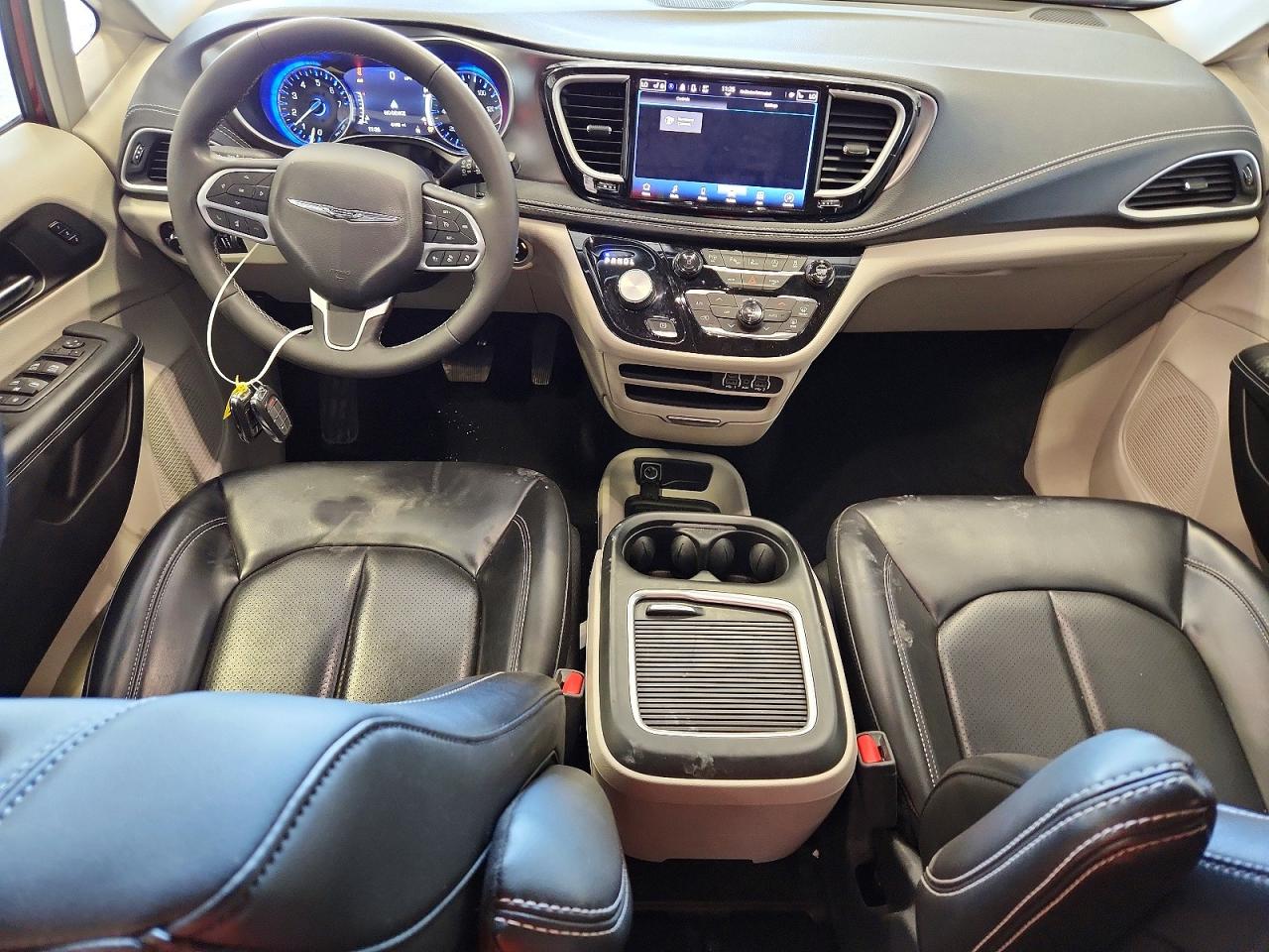 2023 CHRYSLER PACIFICA TOURING L photo 22