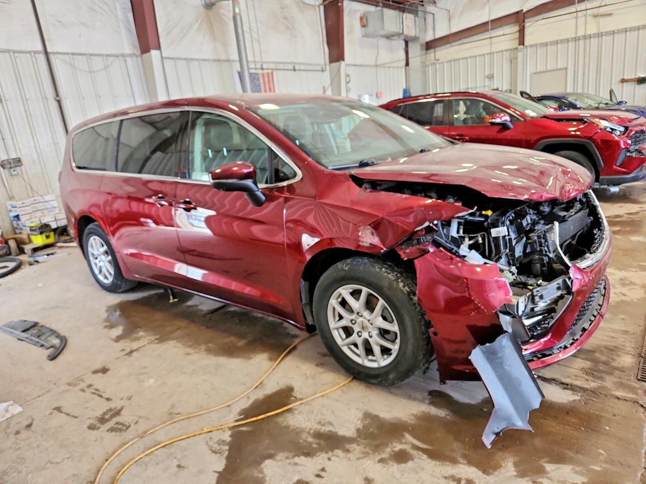 2023 CHRYSLER PACIFICA TOURING L photo 10