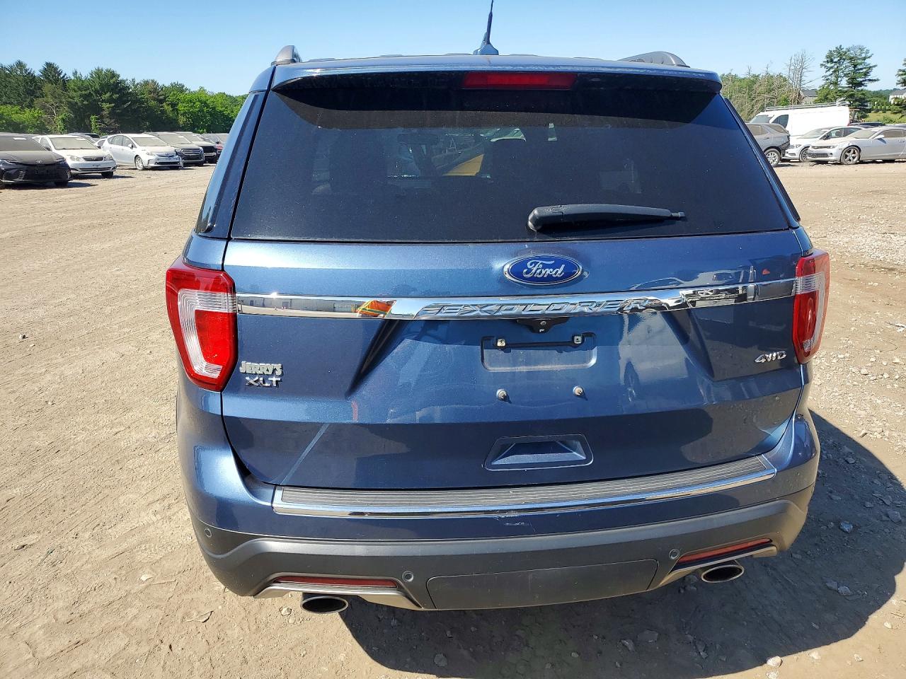 2018 FORD EXPLORER XLT photo 16
