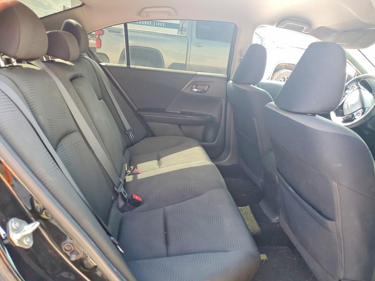 2017 HONDA ACCORD LX photo 28