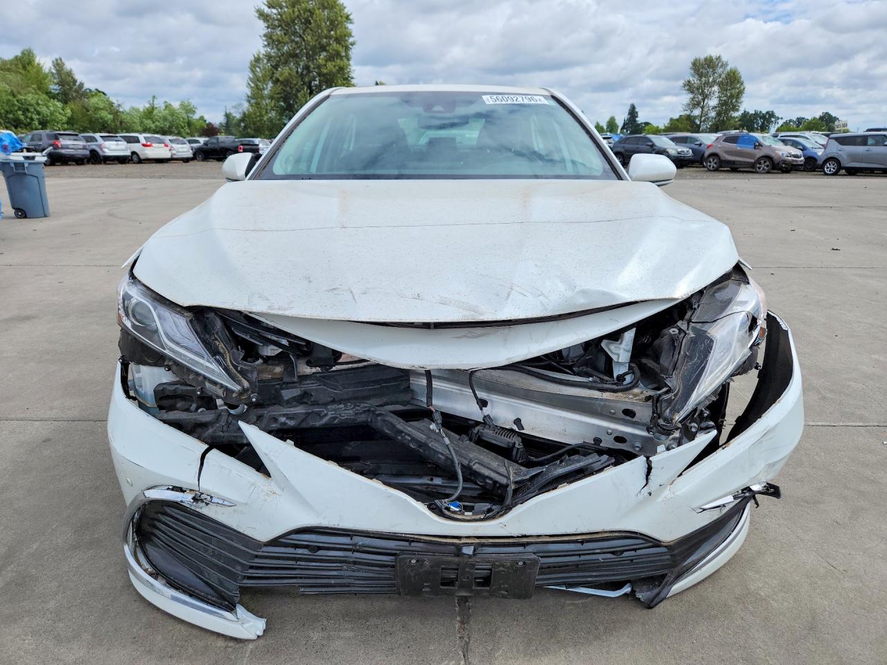 2021 TOYOTA CAMRY XLE photo 9
