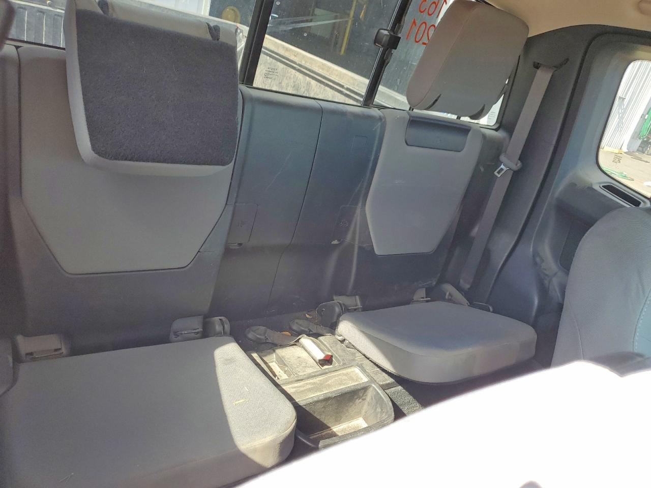 2022 TOYOTA TACOMA SR5 photo 28