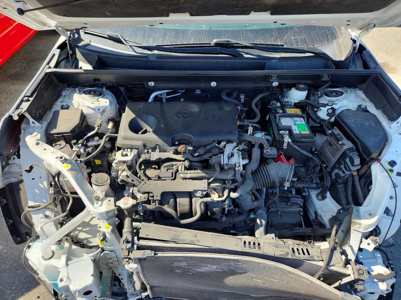 2021 TOYOTA RAV4 XLE photo 23