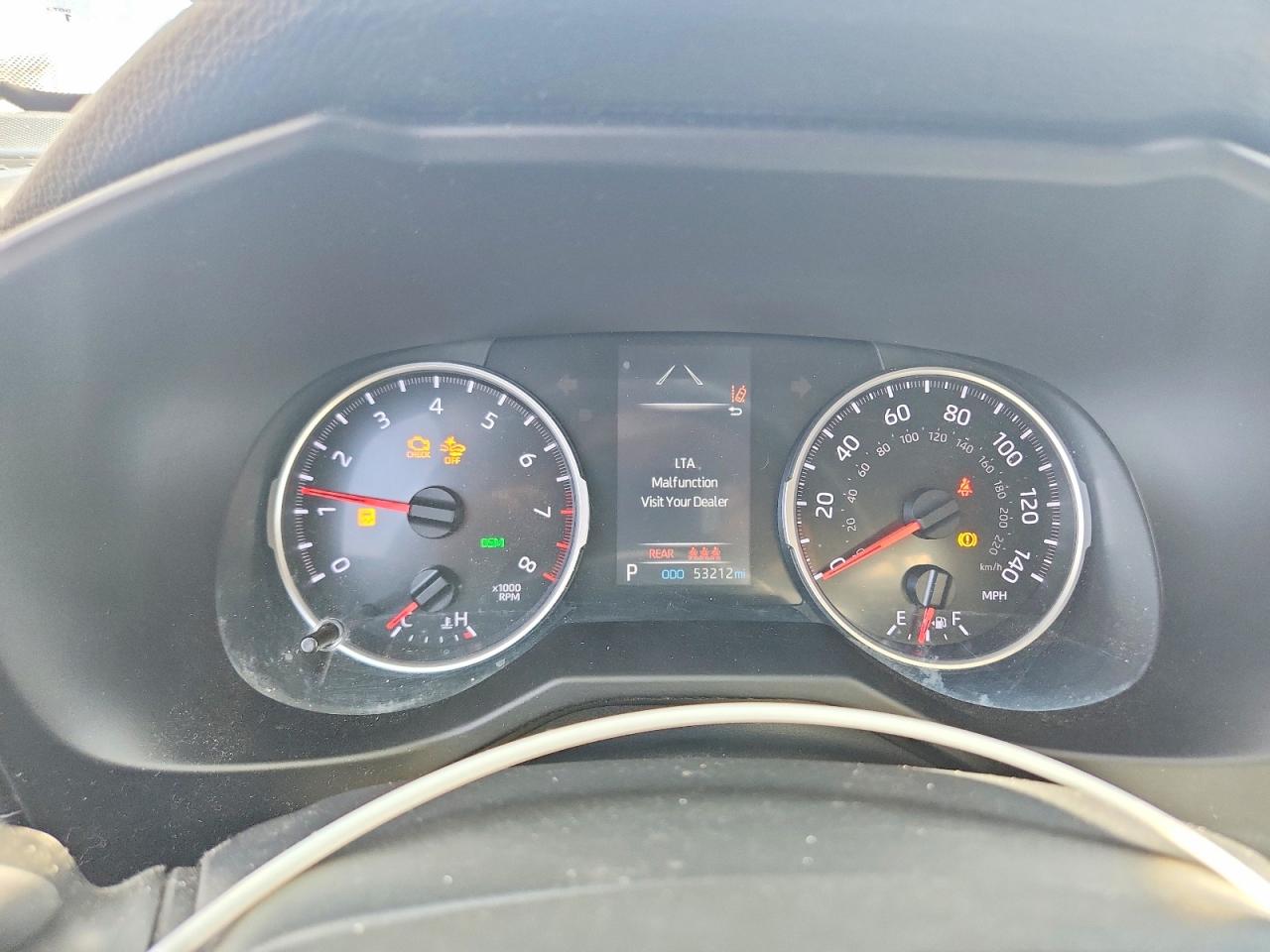 2021 TOYOTA RAV4 XLE photo 17