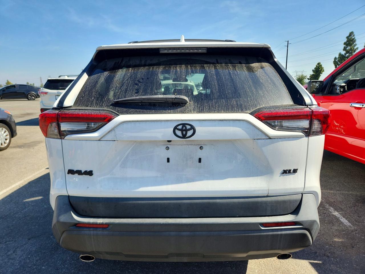 2021 TOYOTA RAV4 XLE photo 11