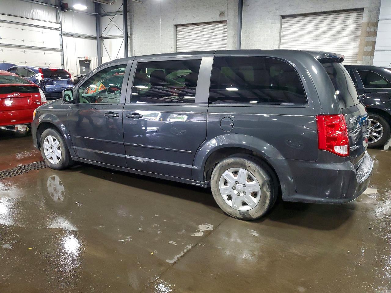 2012 DODGE GRAND CARAVAN SE photo 2