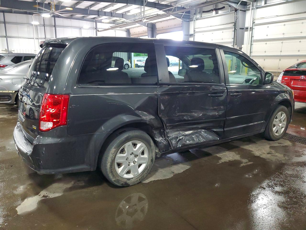 2012 DODGE GRAND CARAVAN SE photo 3