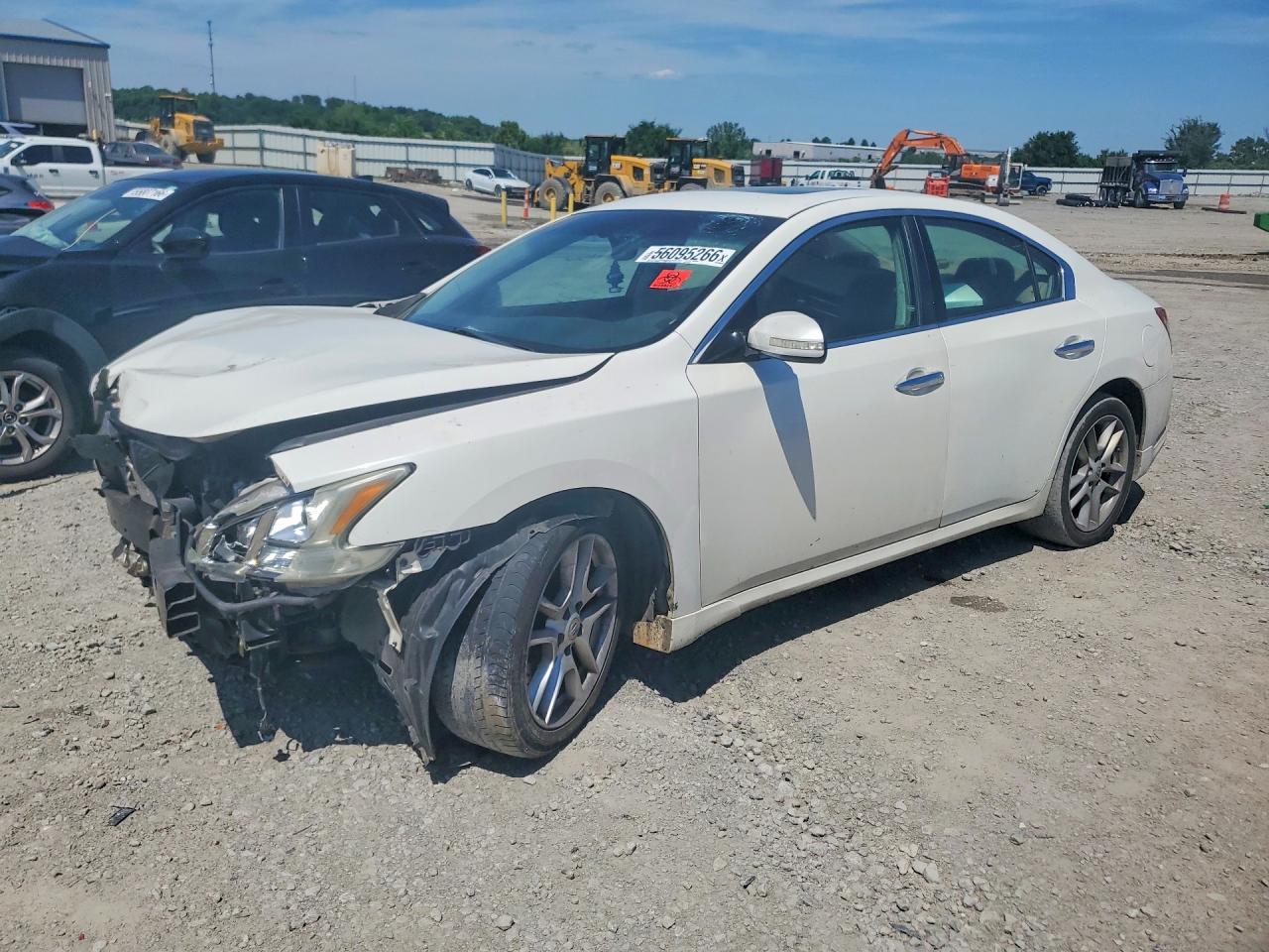 2011 NISSAN MAXIMA